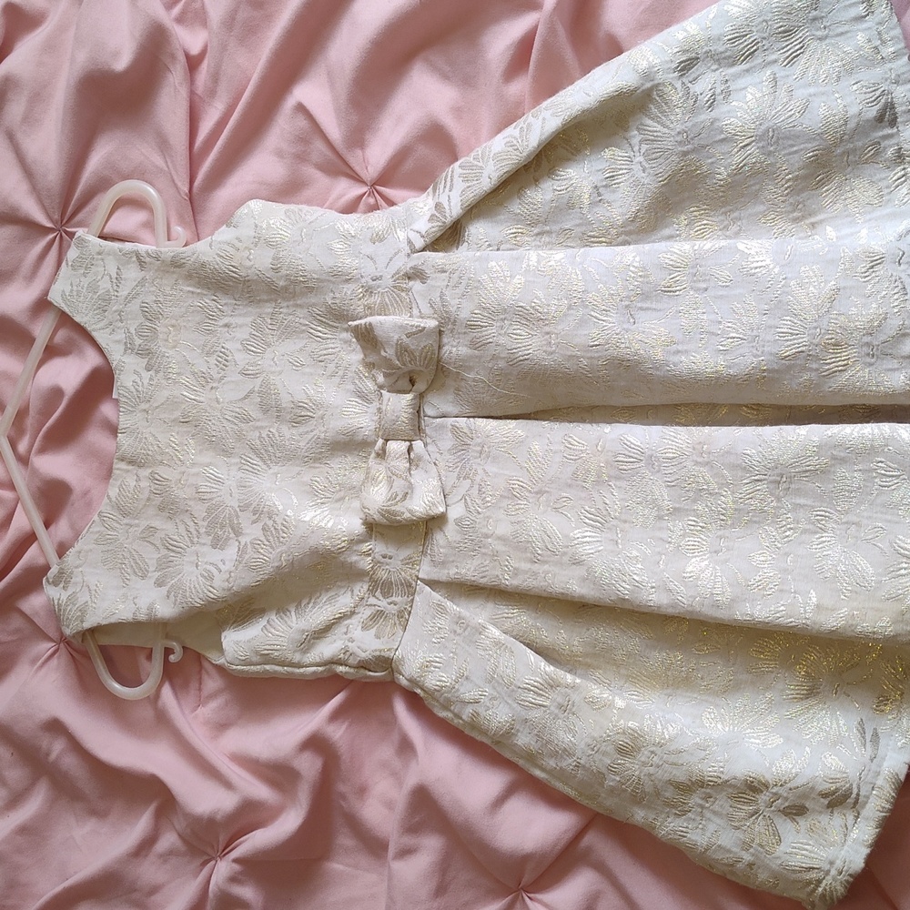 NWOT Carter's size 2T little girls gold dress
